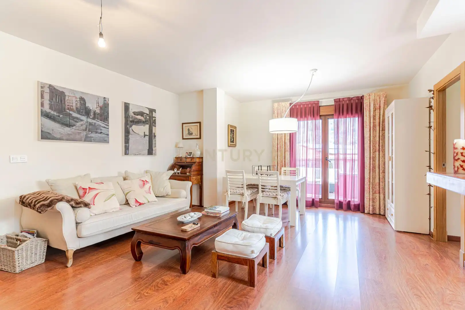 Sala de estar de Apartamento en venta en Vélez de Benaudalla con Aire acondicionado, Trastero y Piscina