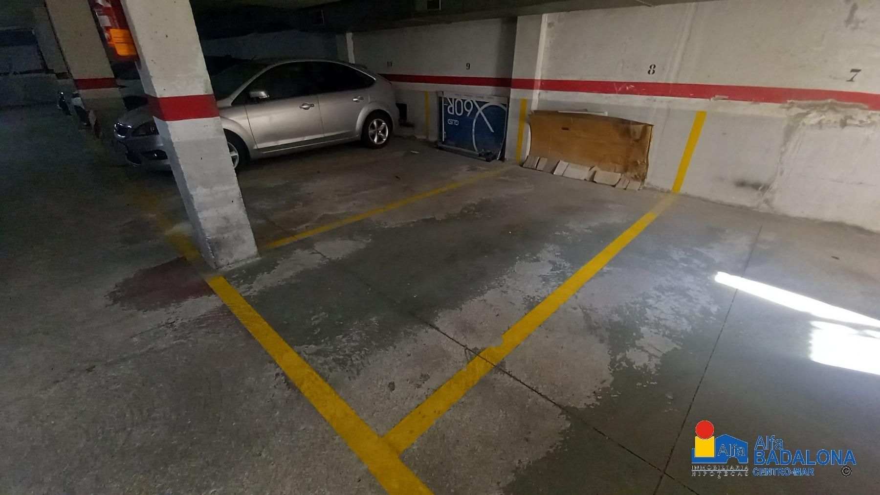 Parking of Garage to rent in Badalona