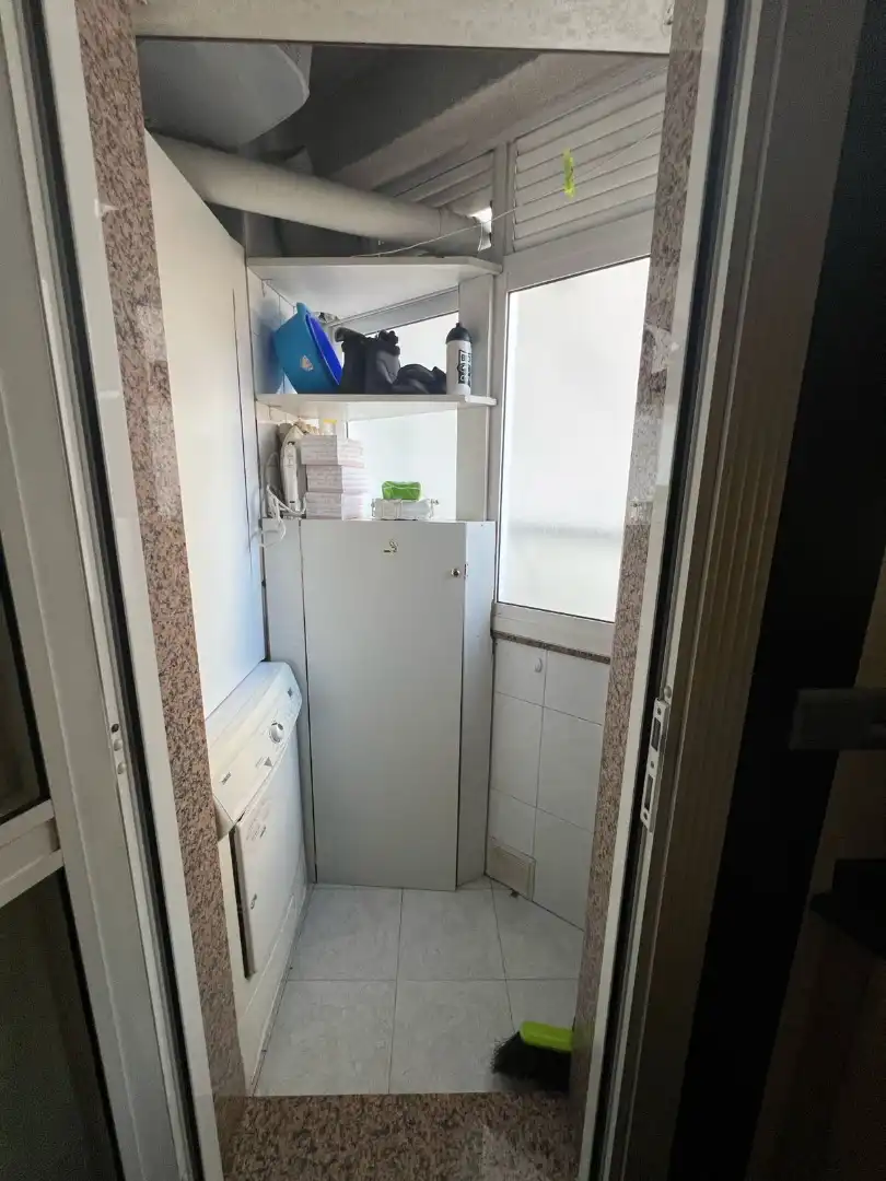 Bany de Pis en venda en Pontevedra Capital  amb Calefacció, Moblat i Forn