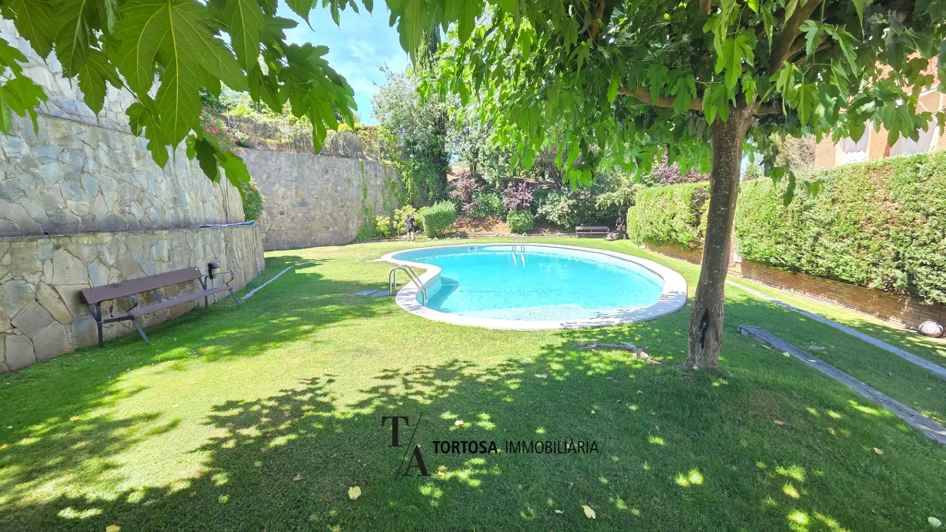 Adossat amb piscina en venda a Golf - Can Trabal, imagen 3