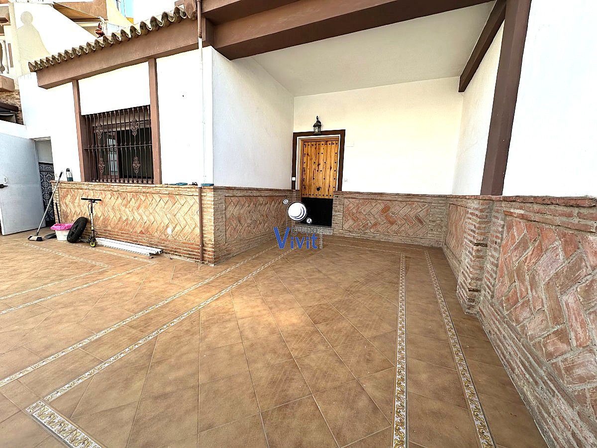 Casa o xalet en venda en Alcalá de Guadaira amb Terrassa i Traster