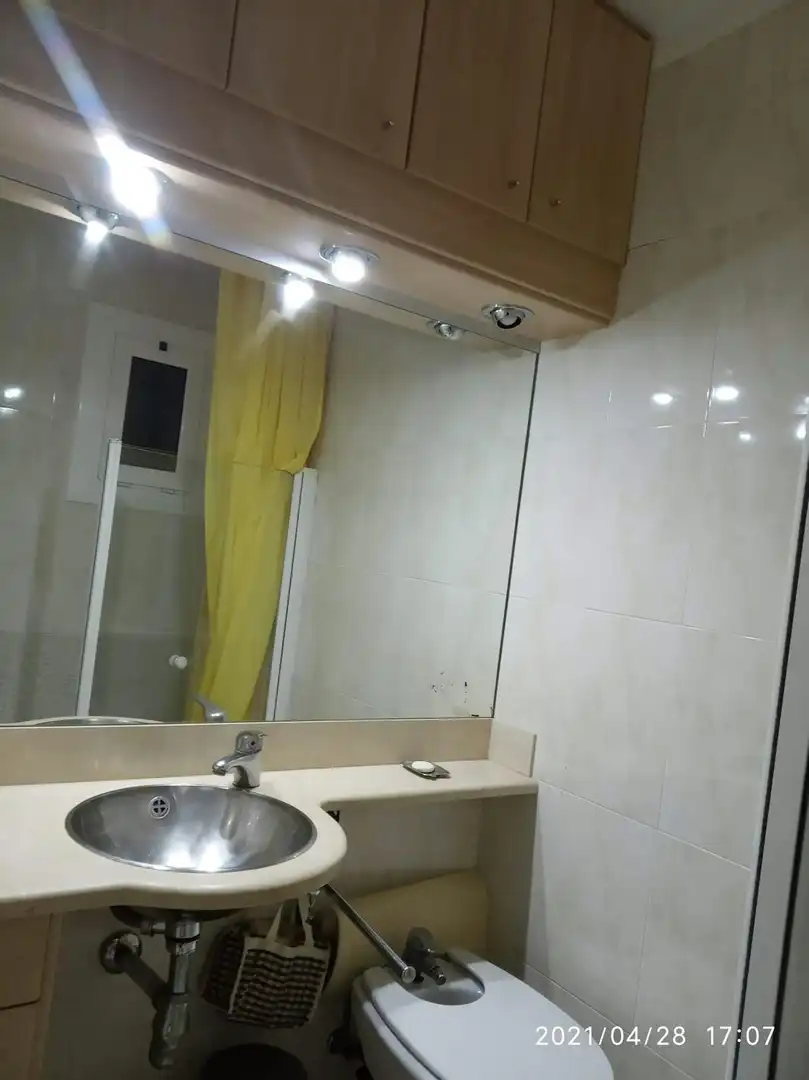 Badezimmer von Wohnung zur untervermieten in L'Hospitalet de Llobregat mit Heizung, Möbliert und Waschmaschine
