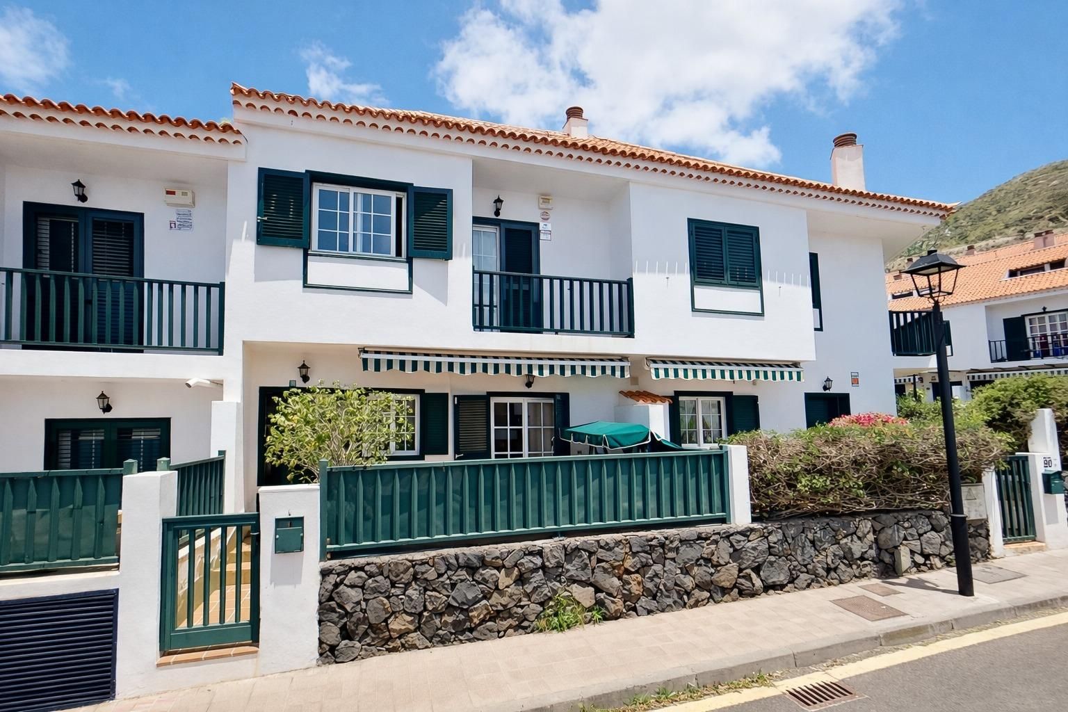 Exterior view of Single-family semi-detached for sale in San Cristóbal de la Laguna  with Private garden, Terrace and Storage room