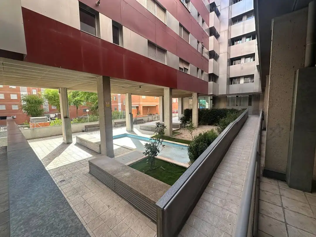 Appartamento con ascensore in affitto a Avenida de la Perla, imagen 51