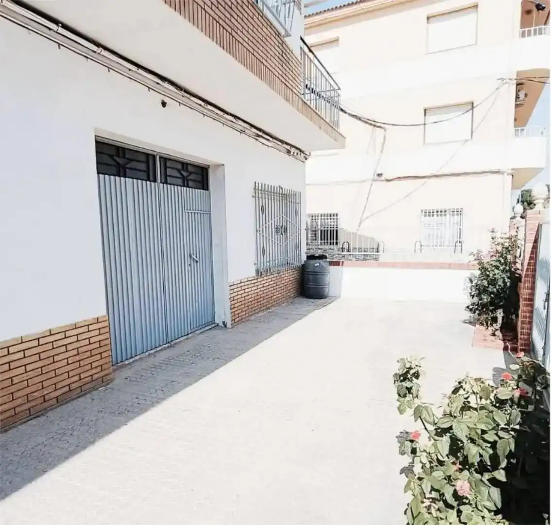 Vista exterior de Casa o chalet en venta en Benamaurel con Jardín privado, Trastero y Amueblado