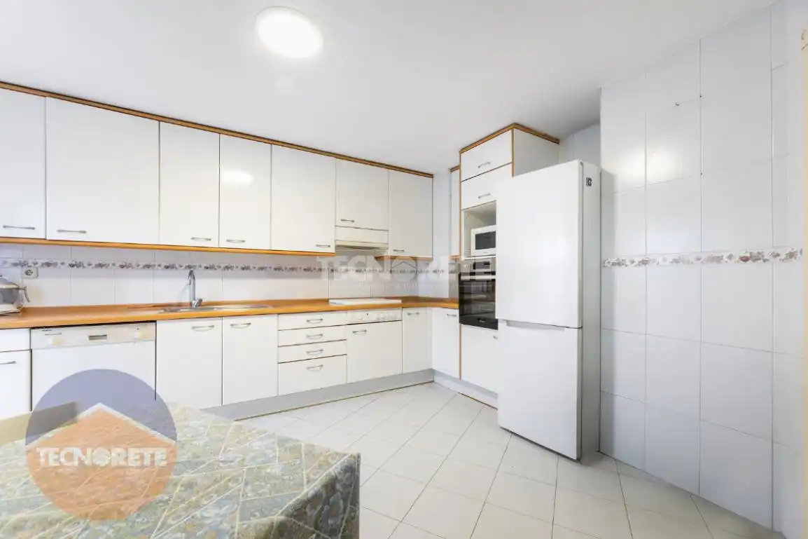 Cocina de Piso en venta en Majadahonda con Aire acondicionado y Piscina comunitaria