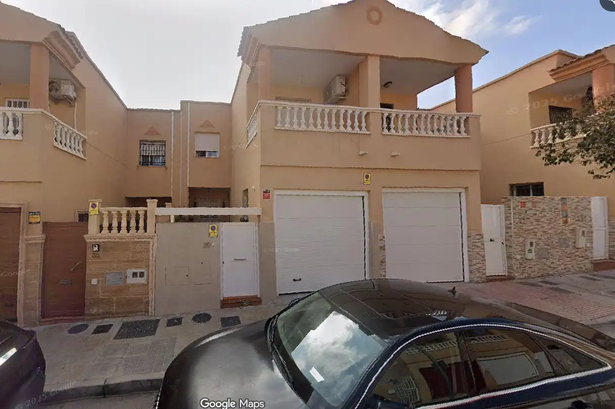 House for sale in Calle ALHAMBRA DE GRANADA 39, imagen 2