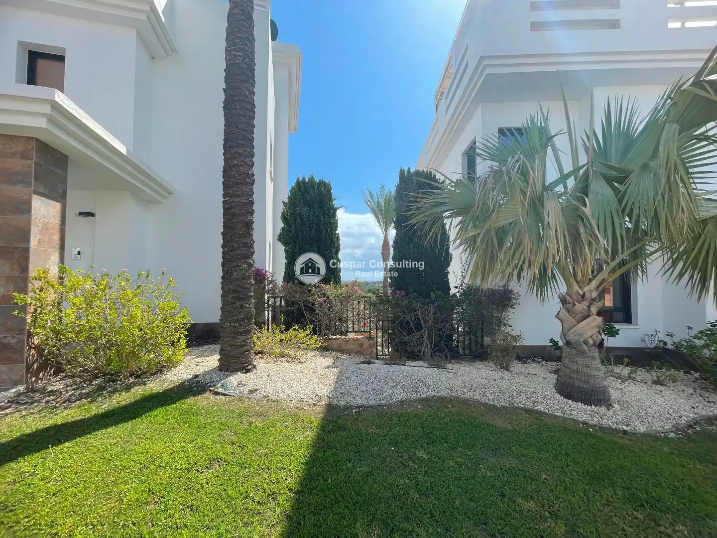 Vista exterior de Àtic en venda en Orihuela amb Aire condicionat, Calefacció i Terrassa