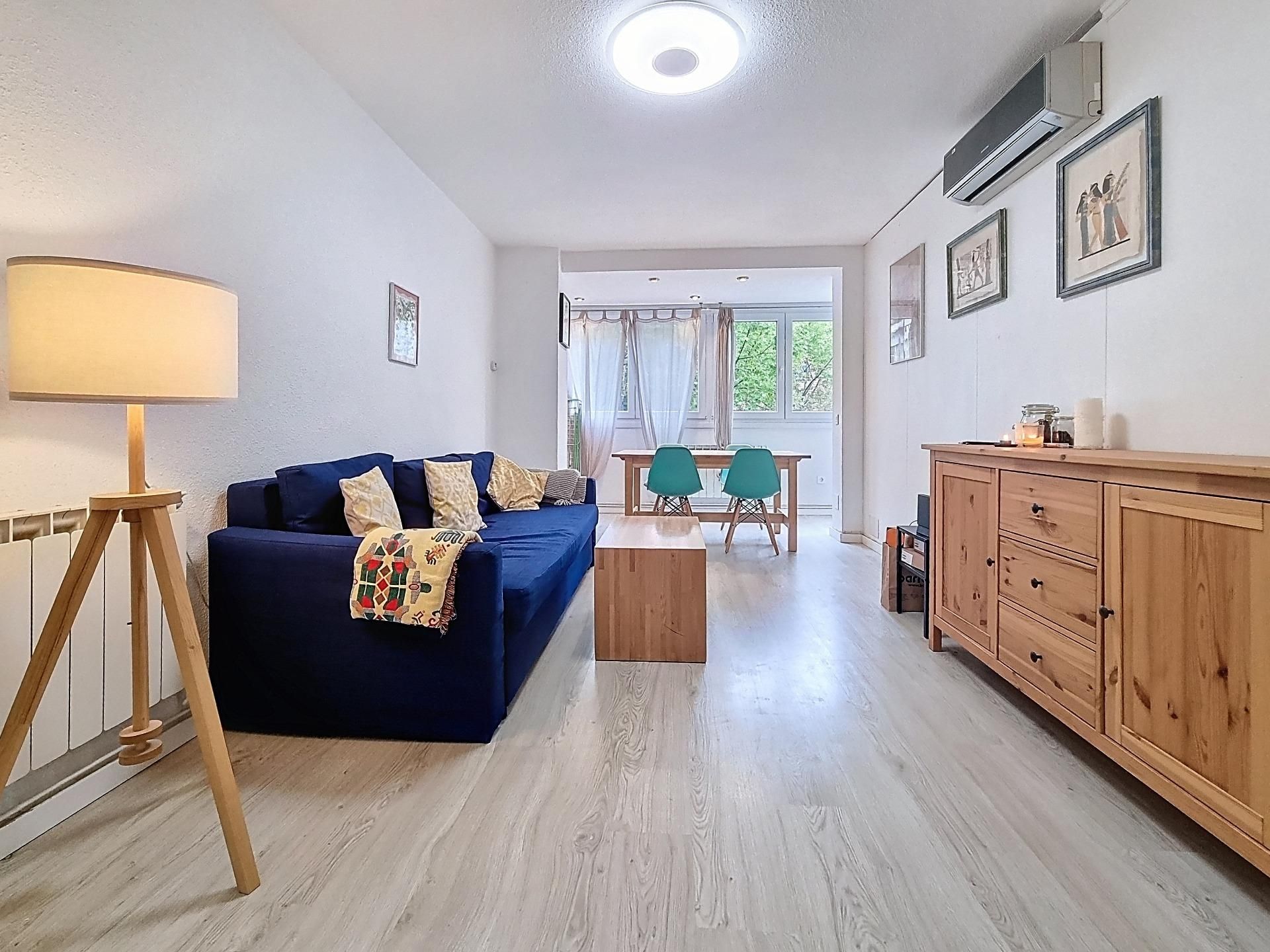 Living room of Flat for sale in  Madrid Capital  with Air Conditioner and Heating