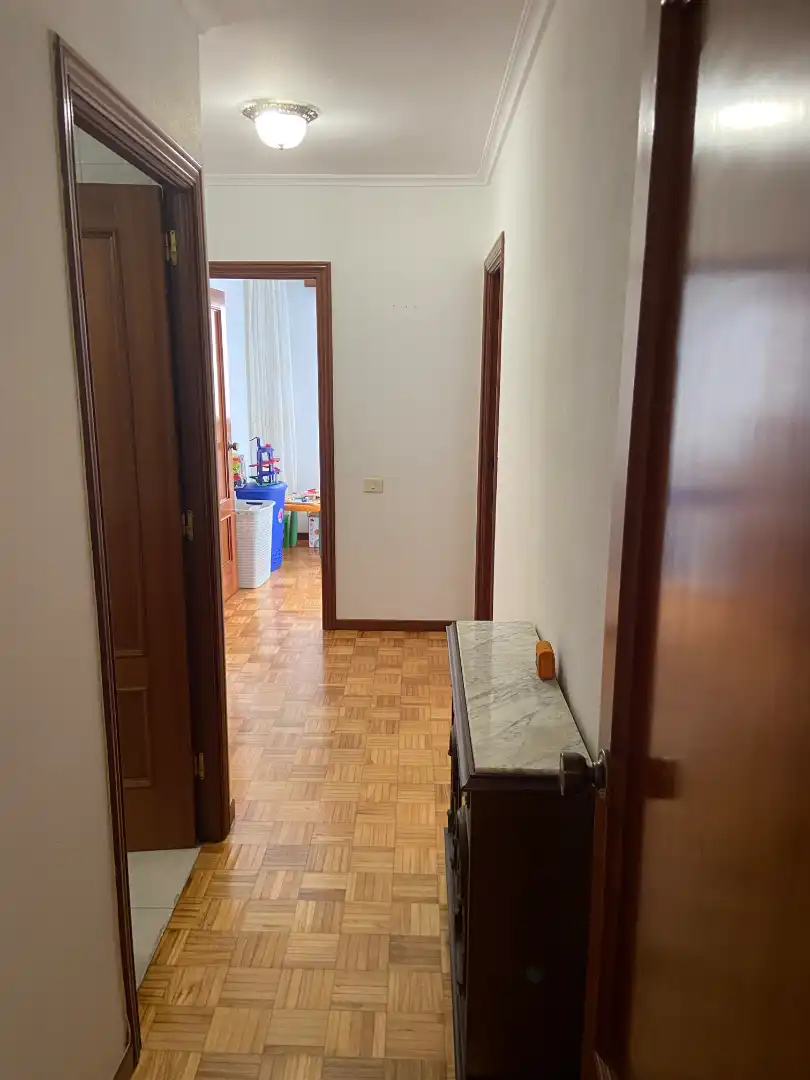 Pis en venda en Vigo  amb Calefacció, Parquet i Terrassa