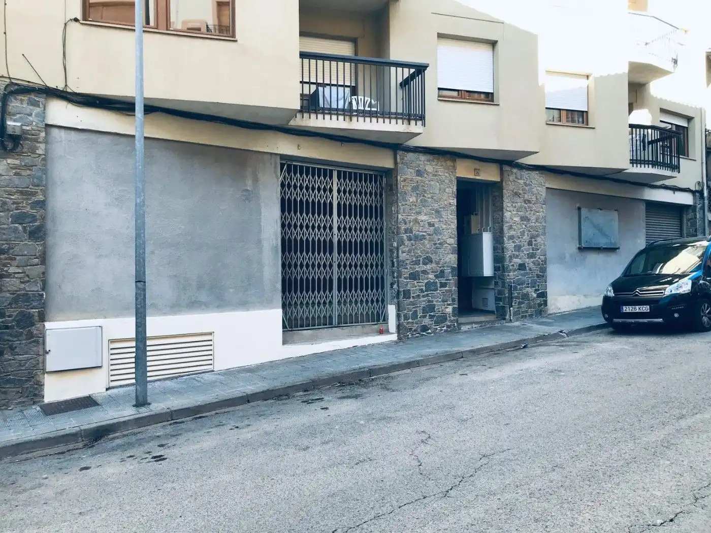 Vista exterior de Local en venta en Camprodon