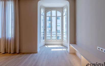 Flat for sale in  Barcelona Capital  with Air Conditioner