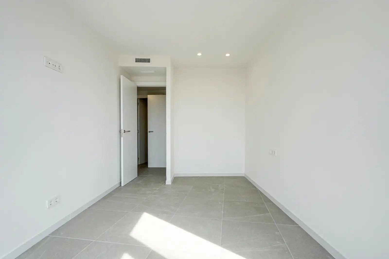 Piso en venta en L'Hospitalet de Llobregat con Terraza