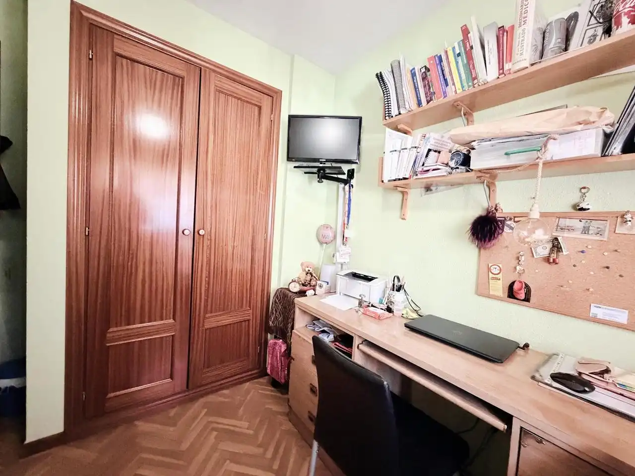 Dormitori de Casa adosada en venda en Getafe amb Aire condicionat, Jardí privat i Terrassa