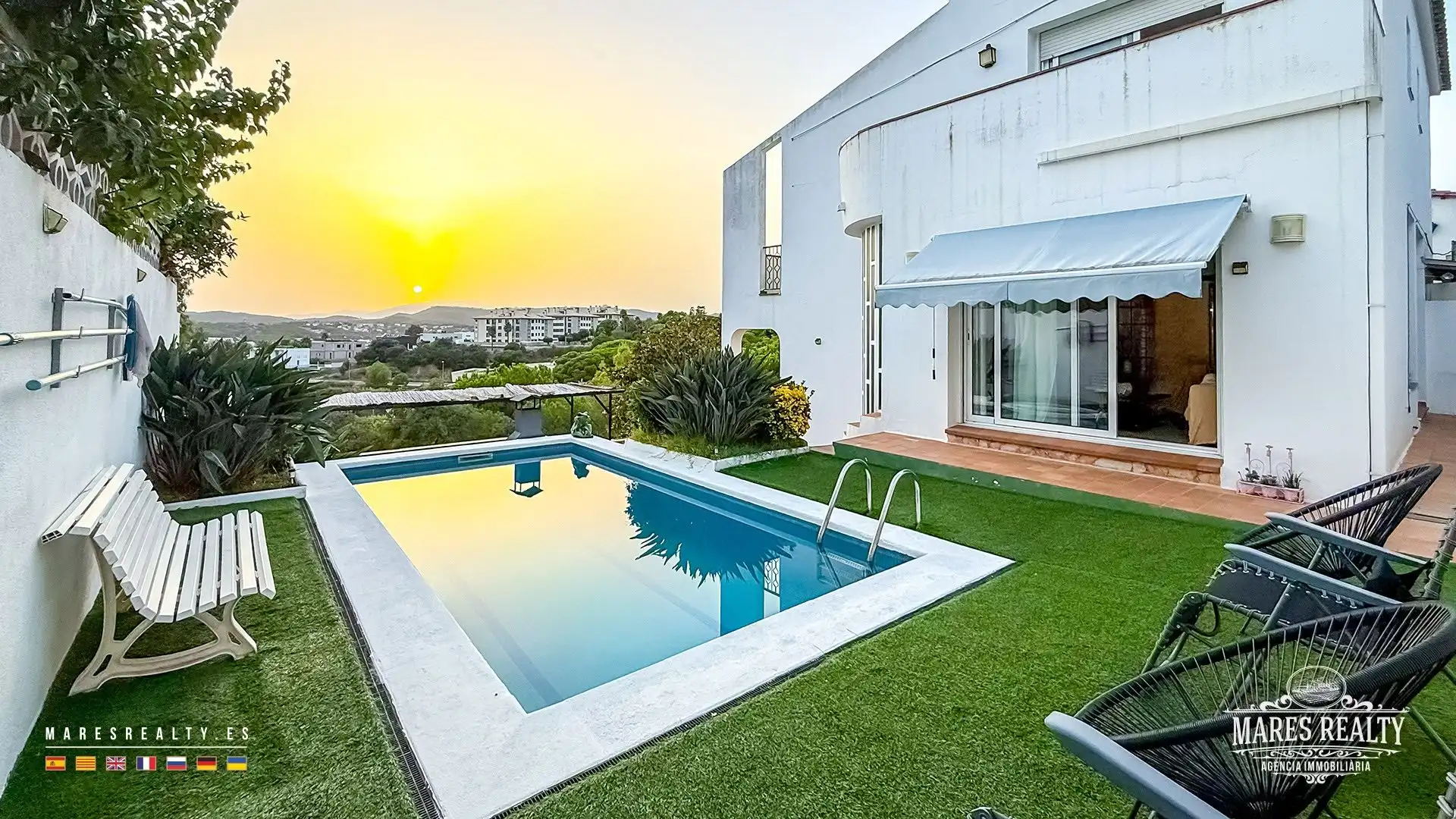 Casa amb piscina en venda a Mas Baell - Can Carbó