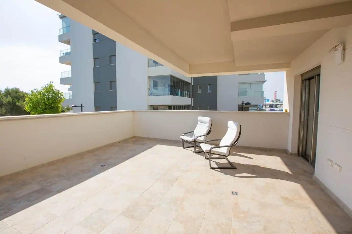 Planta baja de alquiler en Villamartín - Las Filipinas