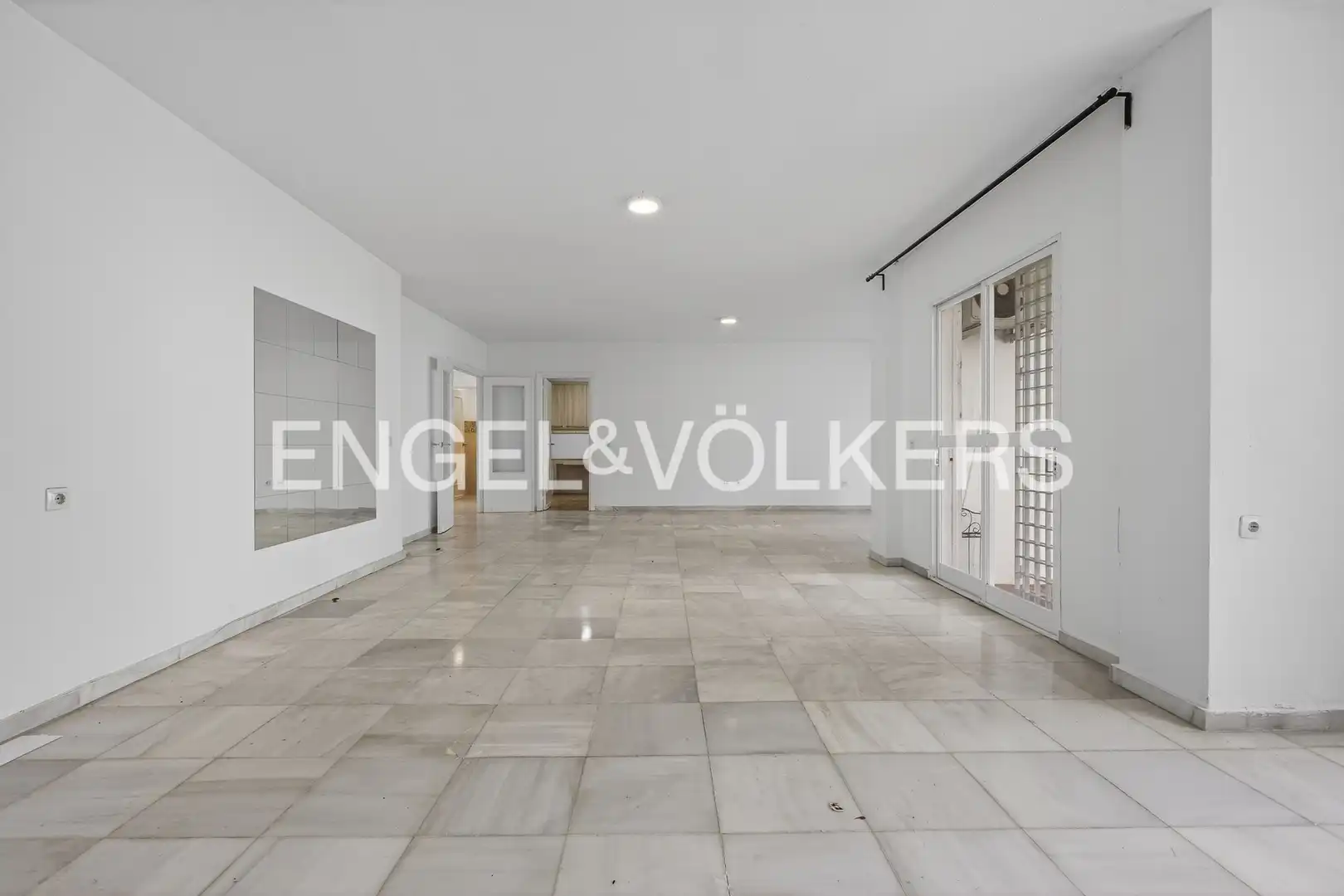 Houses for sale in Tomares  with Air Conditioner, Heating and Private garden