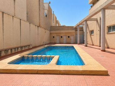 Appartamento con piscina in vendita a Redován