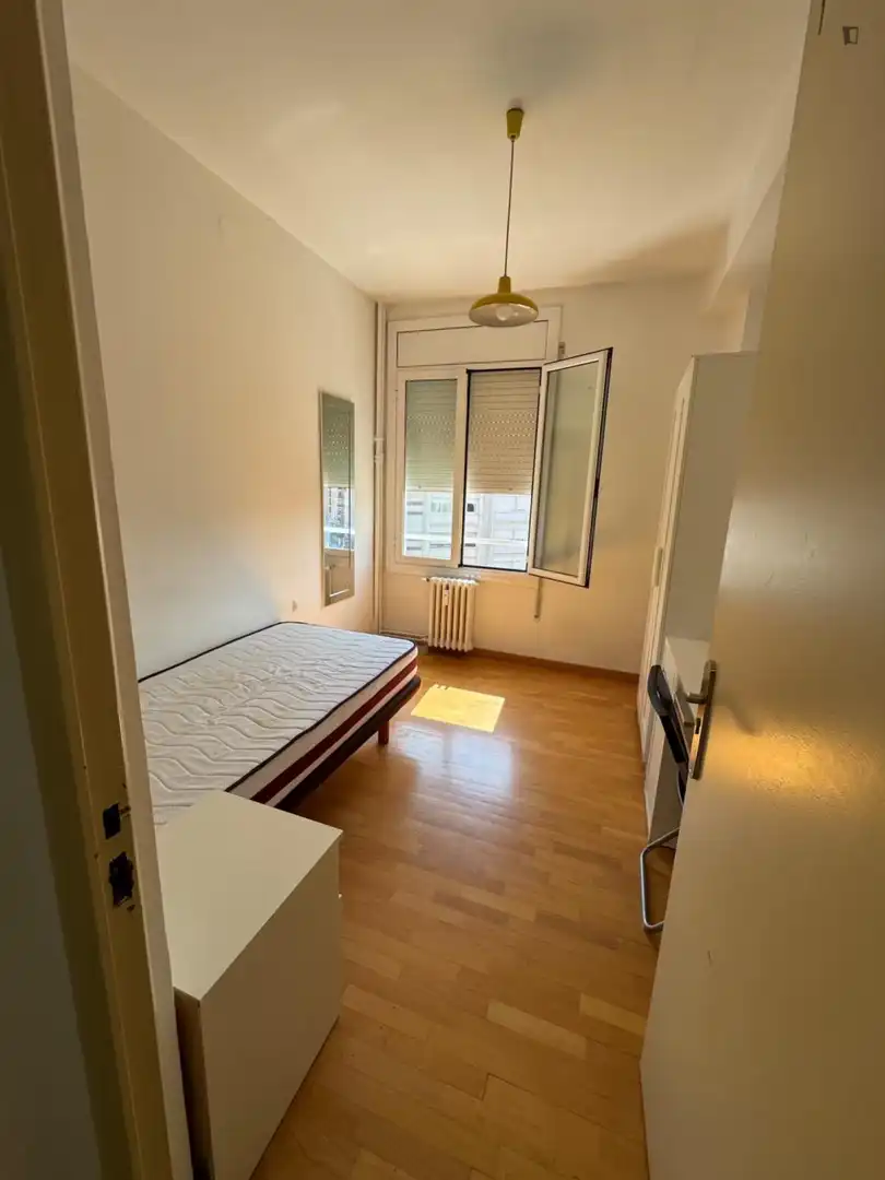 Bedroom of Apartments for share in Sabadell  with Furnished, Washing machine and Internet