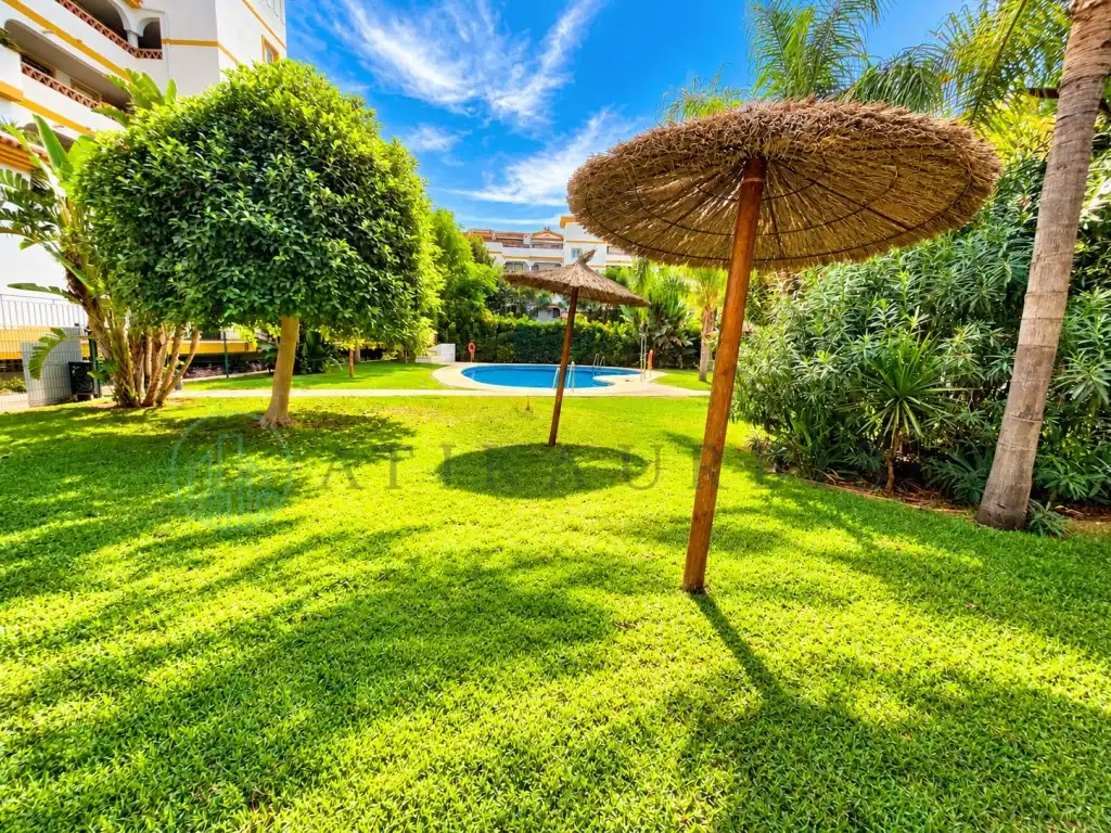 Garden of Flat for sale in Mijas Golf