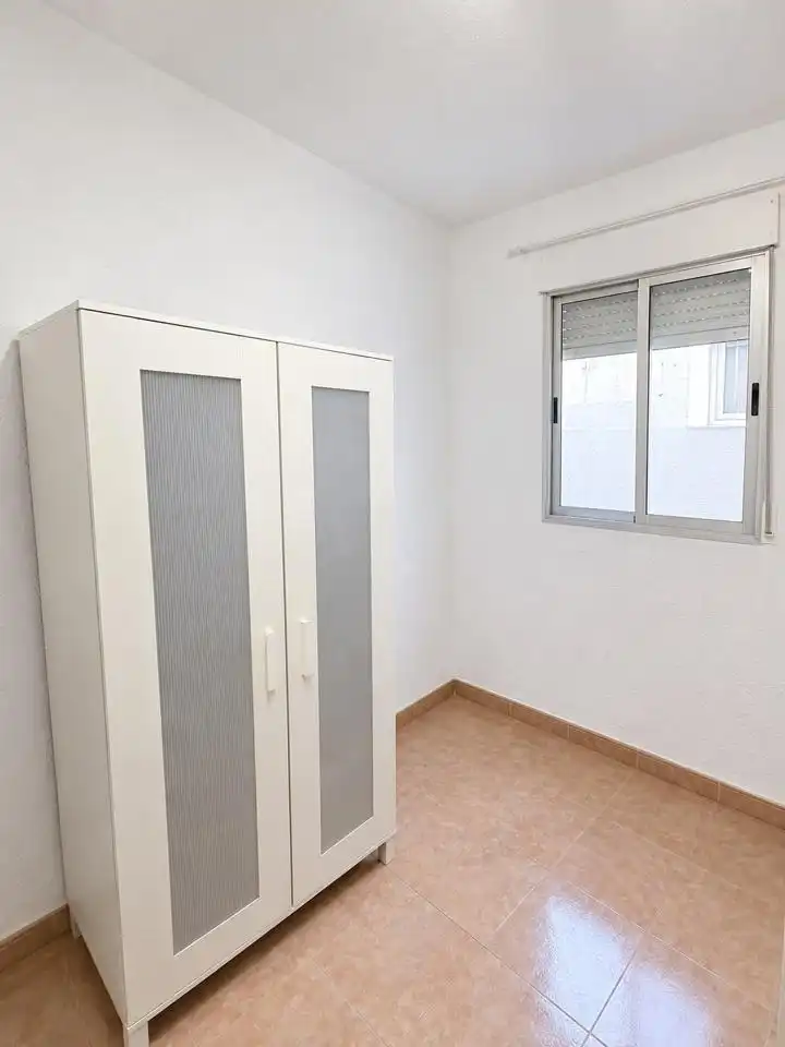 Schlafzimmer von Erdgeschoss zum Verkauf in Madrid mit Heizung