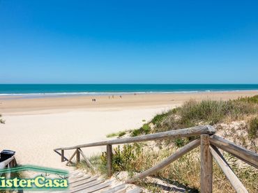 Adosado con balcón en venta en Costa Ballena - Largo Norte