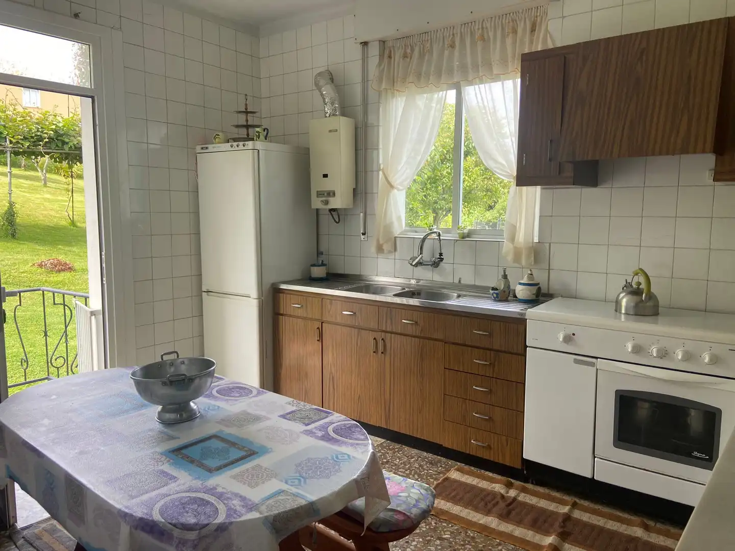 Cuina de Casa o xalet en venda en Ferrol amb Jardí privat