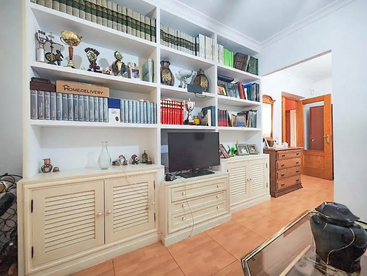 Sala d'estar de Casa o xalet en venda en Argamasilla de Calatrava amb Aire condicionat, Calefacció i Moblat