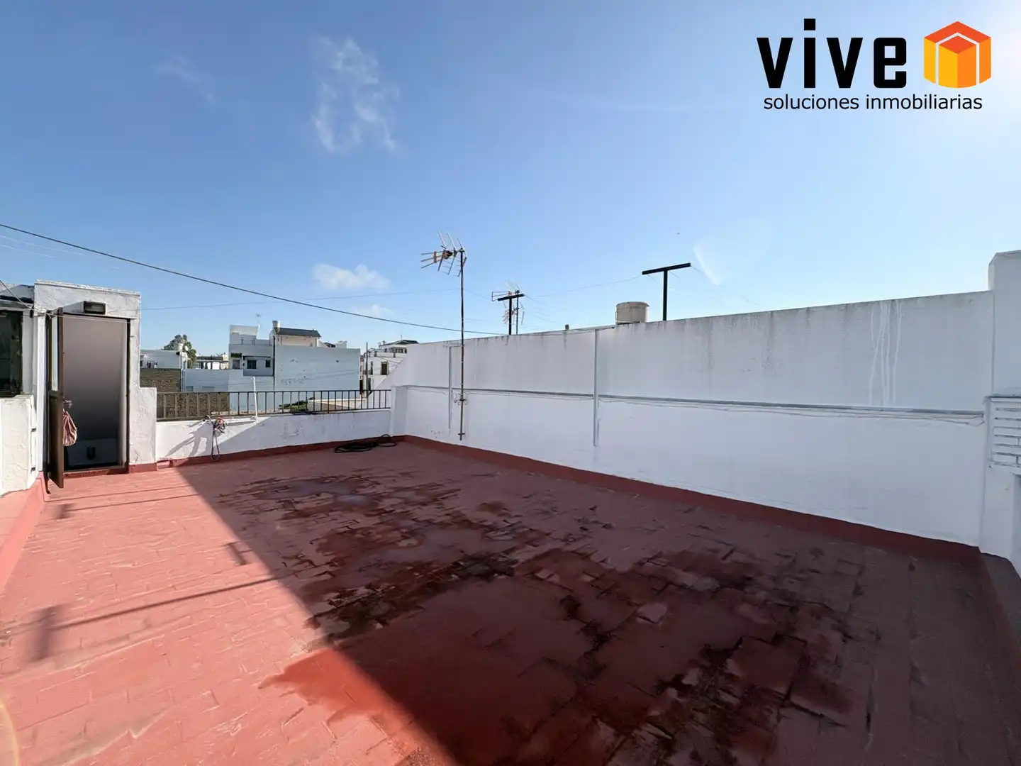 Terrace of Detached homes for sale in La Puebla del Río  with Storage room and Balcony
