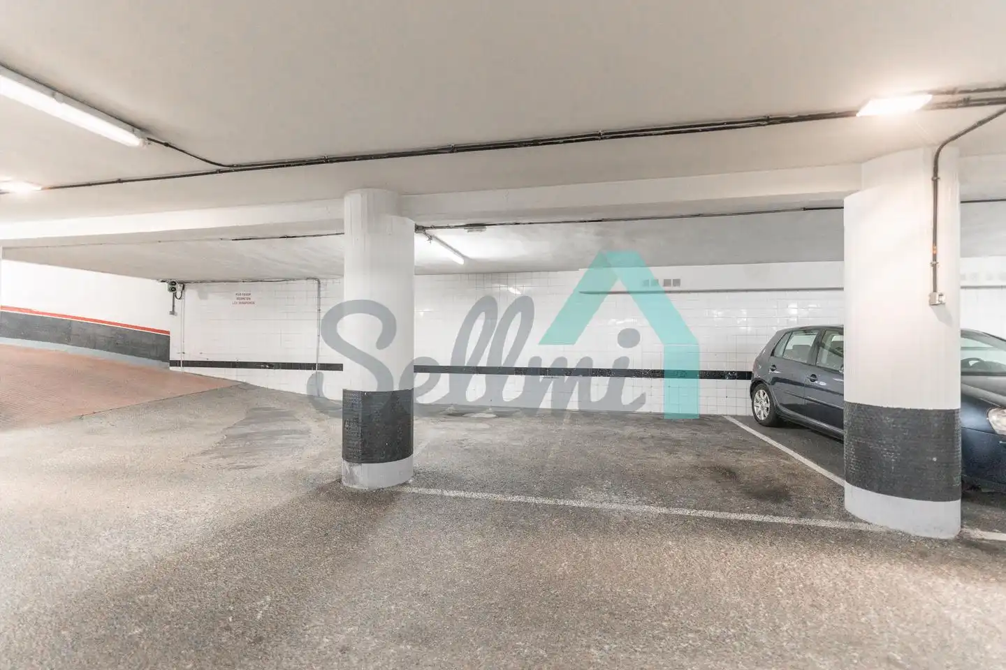Parking of Flat for sale in Oviedo   with Heating, Parquet flooring and Terrace