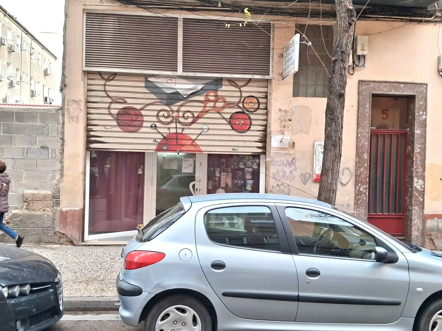 Local en venta en  Zaragoza Capital con Amueblado y Alarma