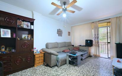 Sala d'estar de Casa o xalet en venda en Vélez-Málaga amb Terrassa
