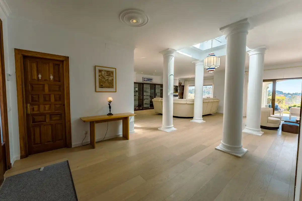 Villa mit Pool zum Verkauf in El Paraíso, imagen 4