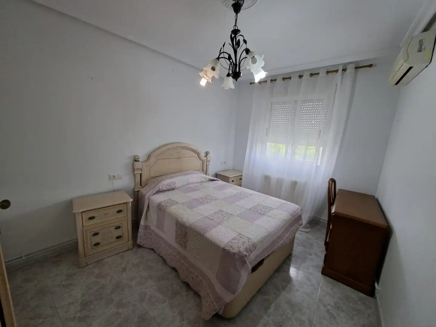 Habitación de Piso de alquiler en Plasencia con Aire acondicionado, Calefacción y Terraza