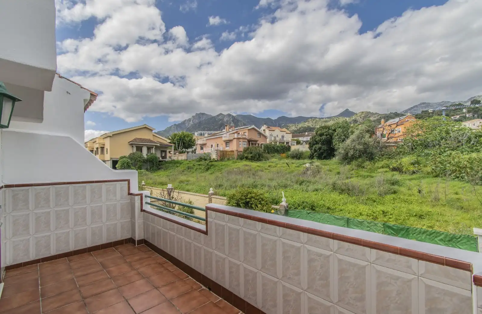 Vista exterior de Casa adosada en venta en Marbella con Aire acondicionado y Amueblado