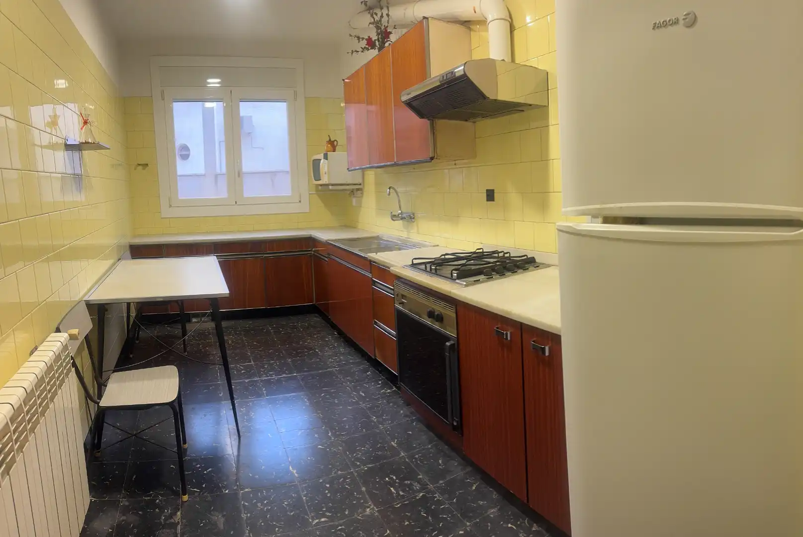 Cuina de Casa o xalet en venda en Tàrrega amb Jardí privat i Terrassa