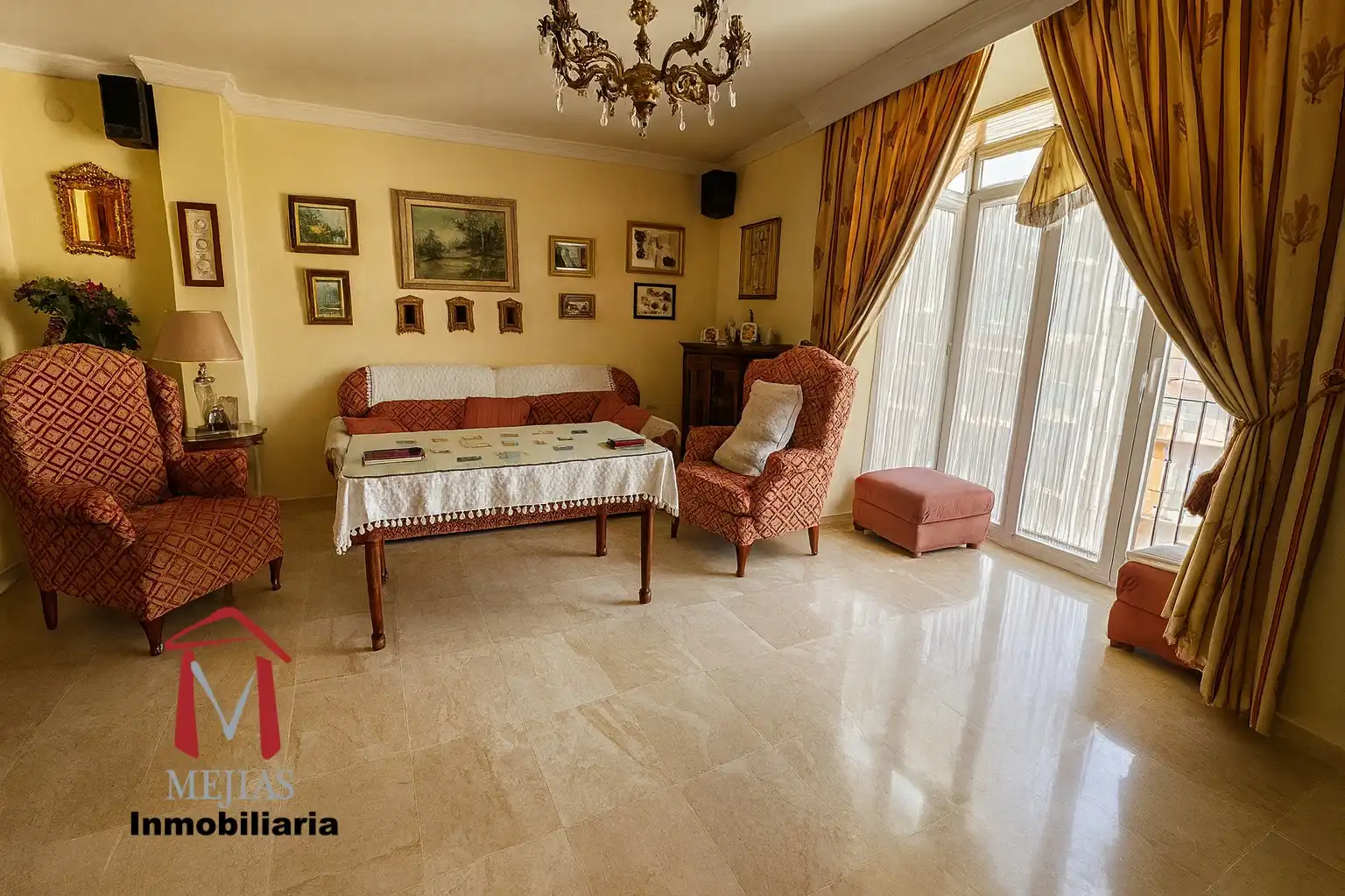 Sala de estar de Piso en venta en Antequera con Aire acondicionado, Calefacción y Trastero