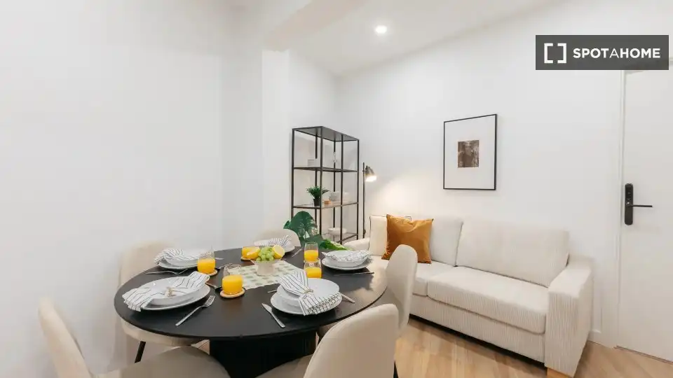 Dining room of Flat for rent in Valencia  with Air Conditioner, Heating and Furnished