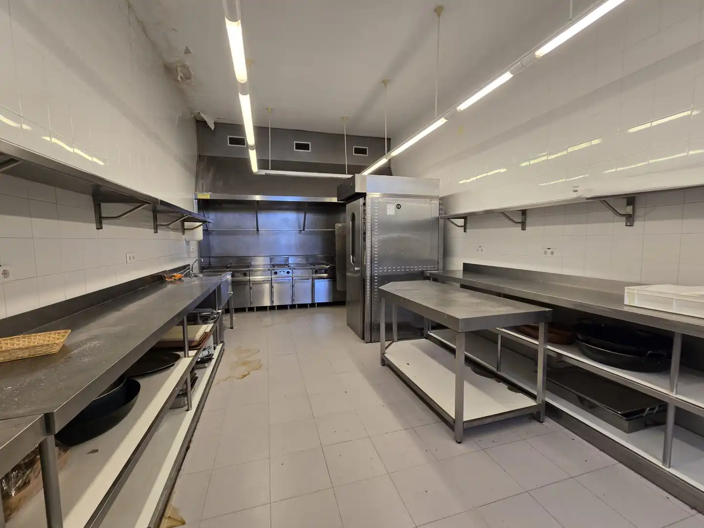 Kitchen of Buildings for sale in Esquivias  with Alarm