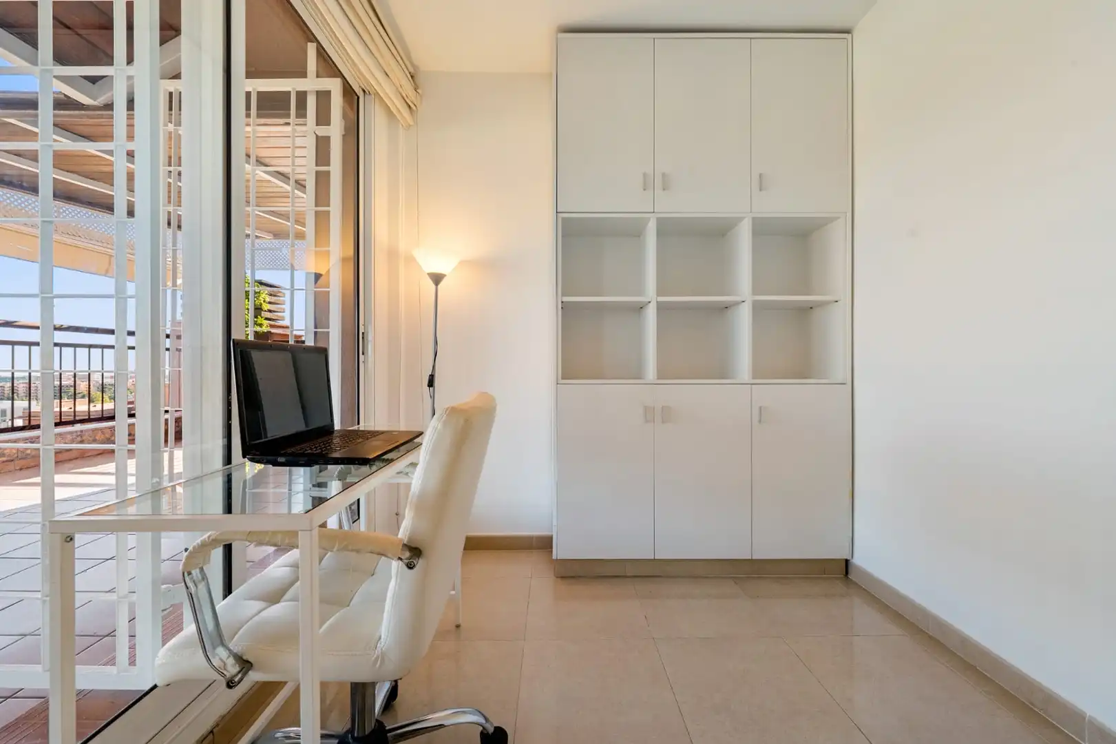 Wohnzimmer von Dachboden zum Verkauf in Reus mit Klimaanlage, Heizung und Terrasse