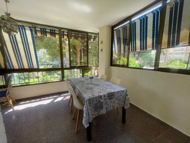 Comedor de Apartamento de alquiler en Alicante / Alacant con Terraza, Amueblado y Piscina comunitaria