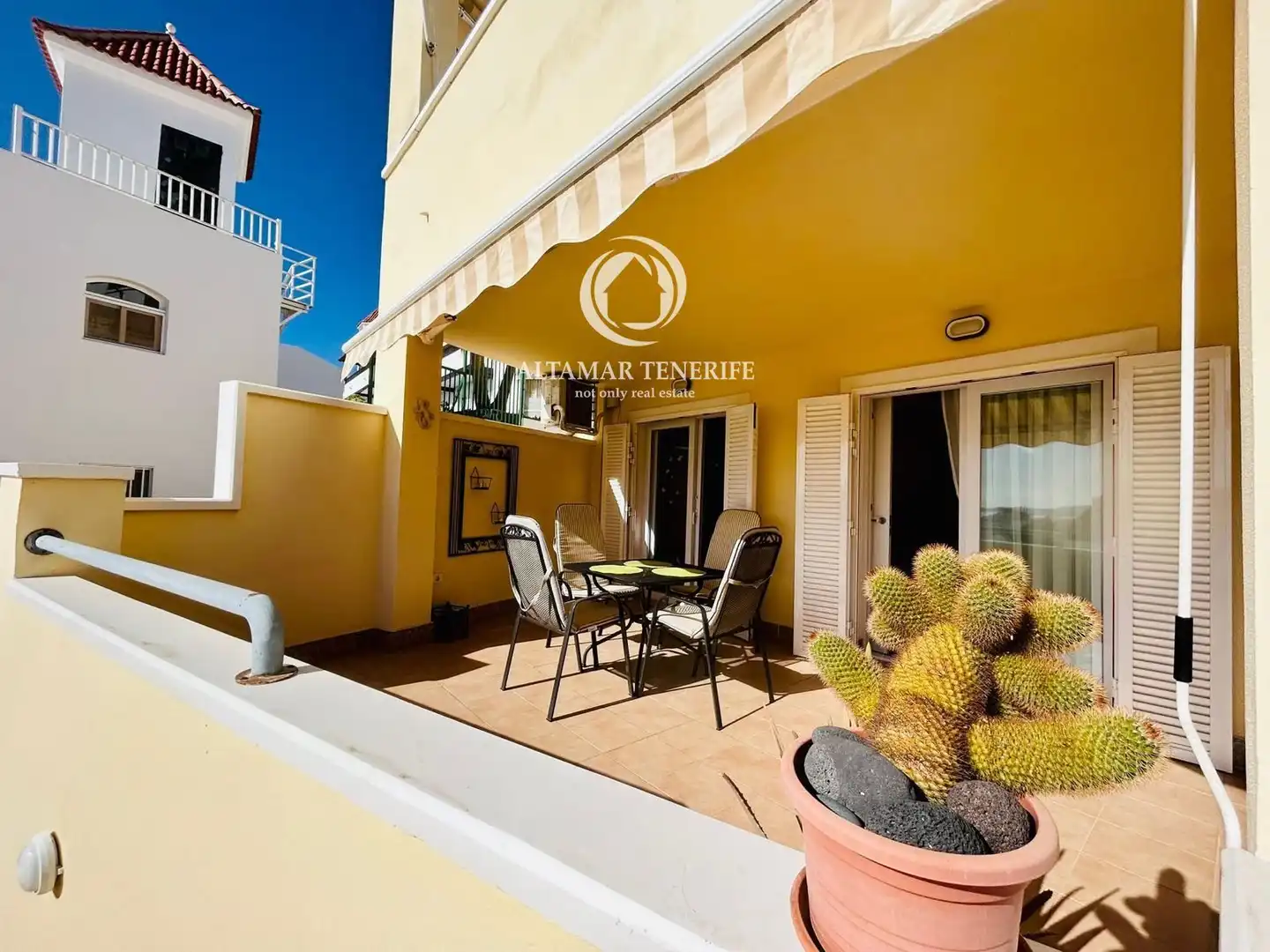 Apartamento con piscina en venta en Costa Adeje, imagen 3