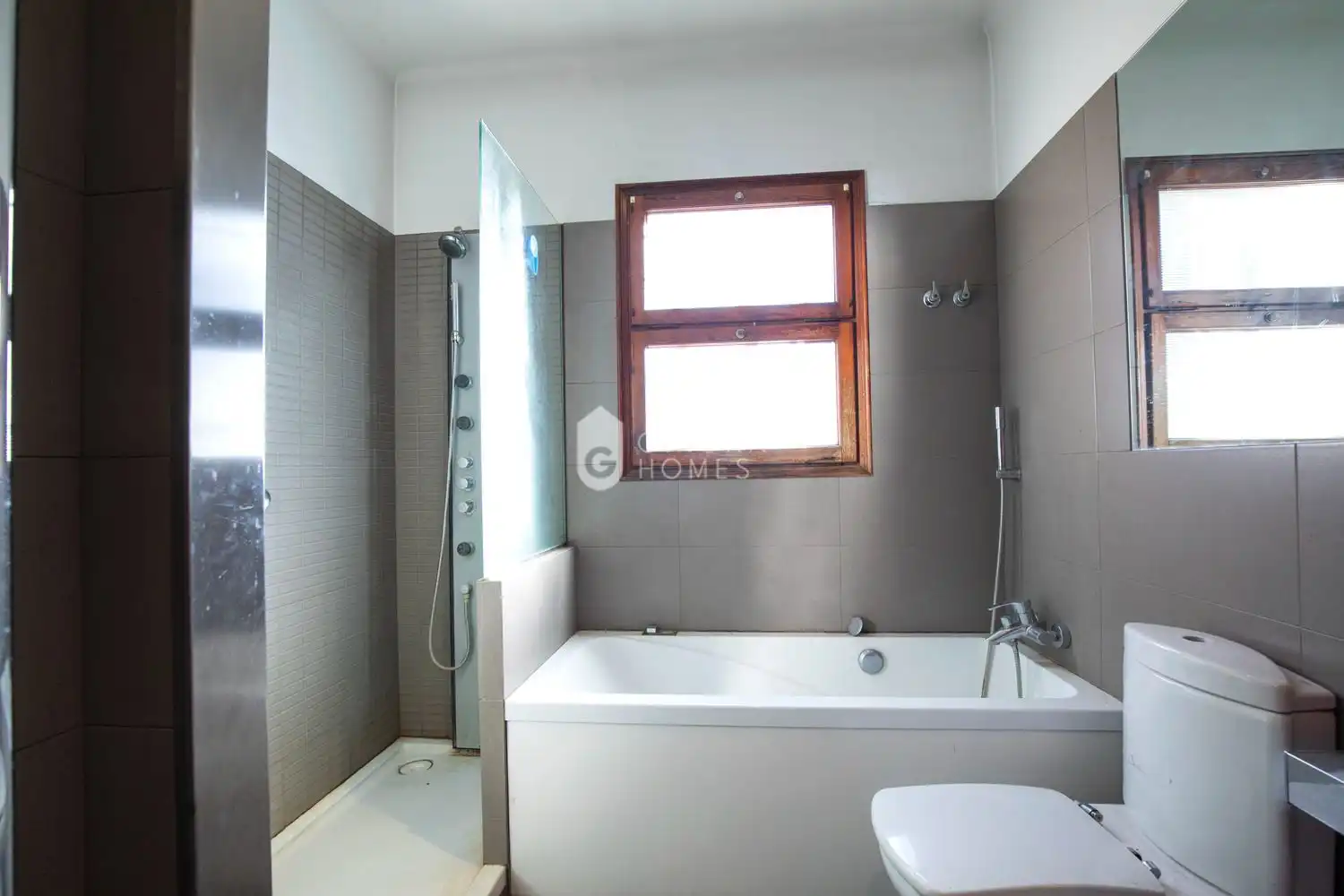 Baño de Casa o chalet en venta en Girona con Aire acondicionado, Calefacción y Jardín privado