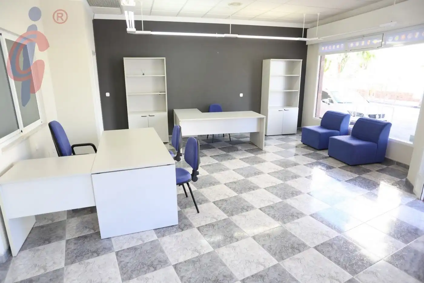 Commercial properties for sale in Guardamar del Segura  with Air Conditioner