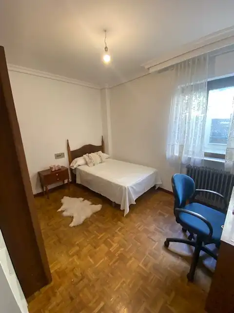 Habitación de Piso de alquiler en Salamanca con Calefacción, Parquet y Amueblado