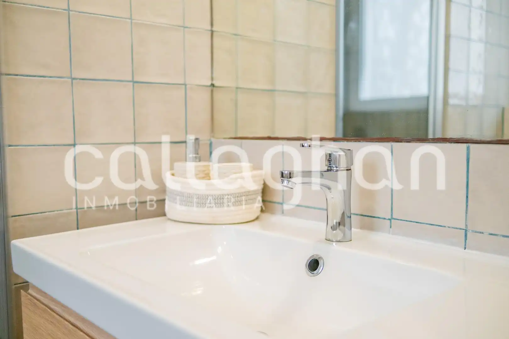 Baño de Planta baja en venta en Valencia con Aire acondicionado, Calefacción y Terraza