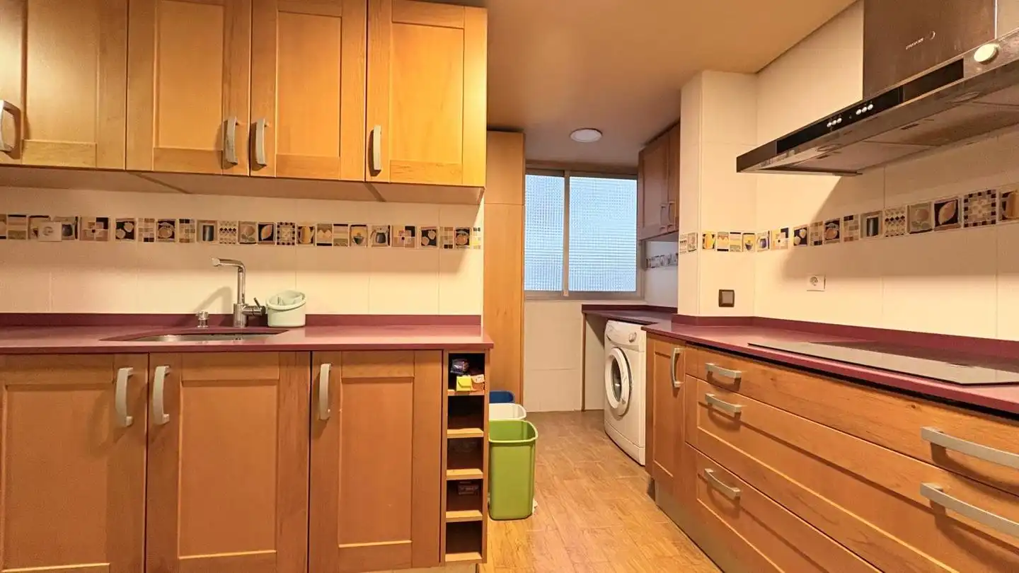 Piso con ascensor en venta en Caballería Española, imagen 7