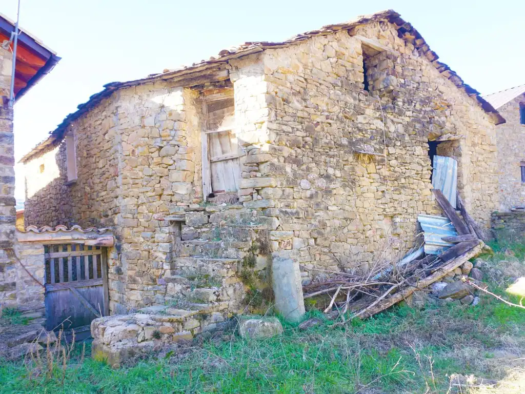 Houses for sale in Beranuy