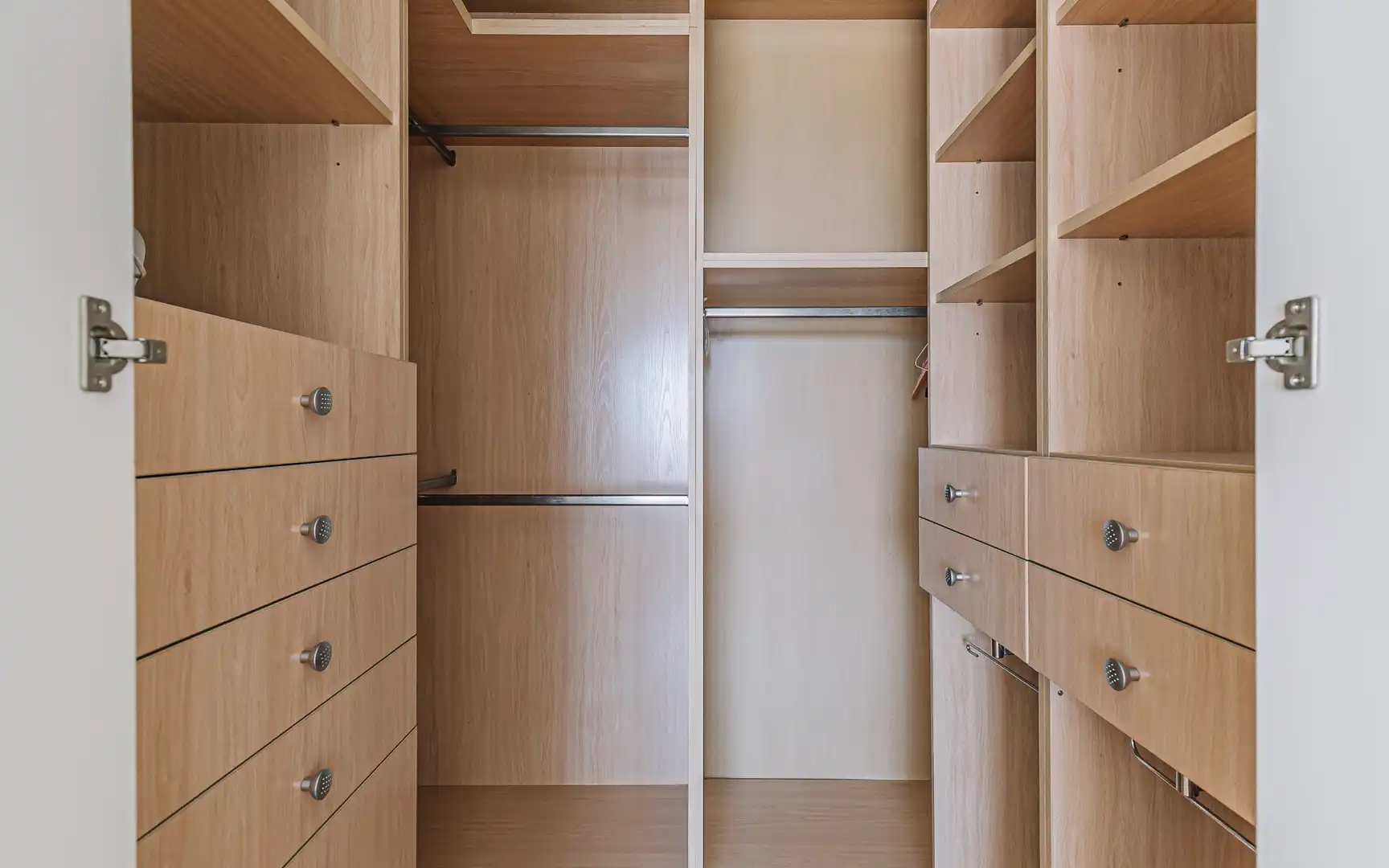 Schlafzimmer von Dachboden zum Verkauf in Barcelona mit Klimaanlage, Terrasse und Möbliert