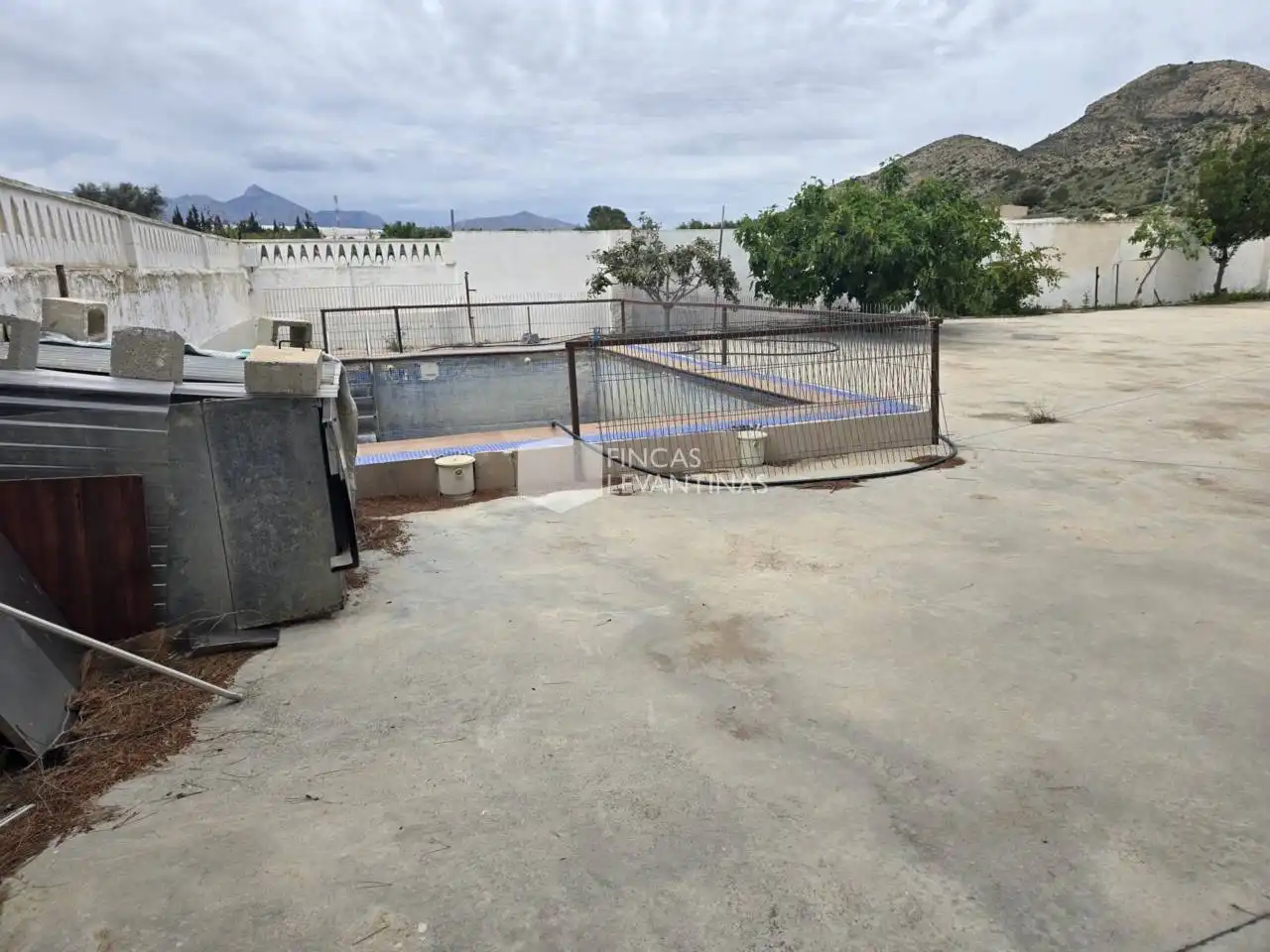 Vista exterior de Casa o chalet en venta en Novelda con Terraza y Piscina